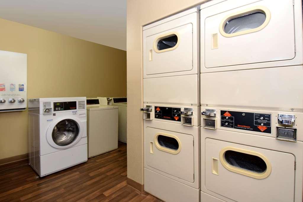 Extended Stay America Select Suites - Newport News - Oyster Point Bagian luar foto
