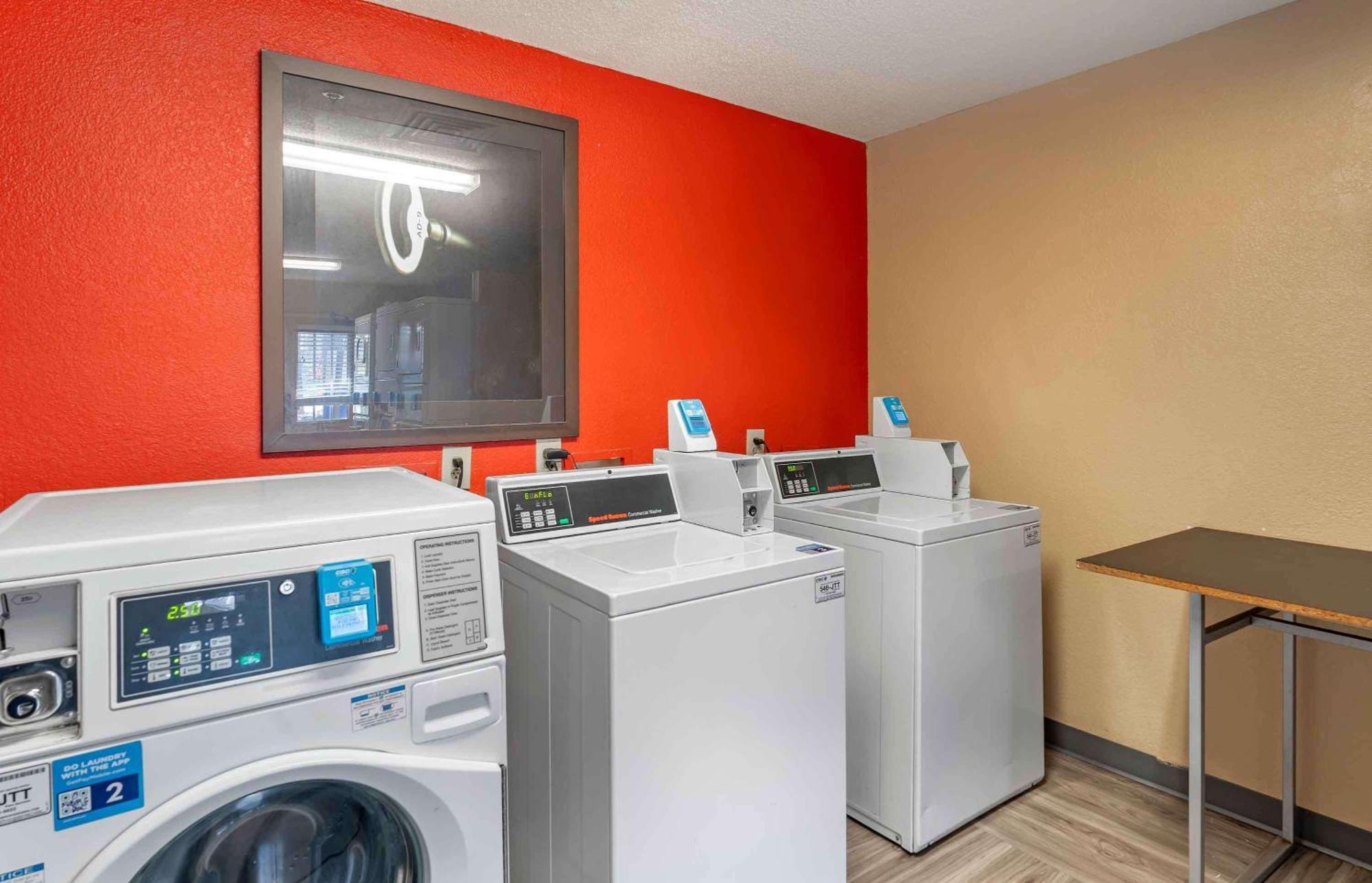 Extended Stay America Select Suites - Newport News - Oyster Point Bagian luar foto