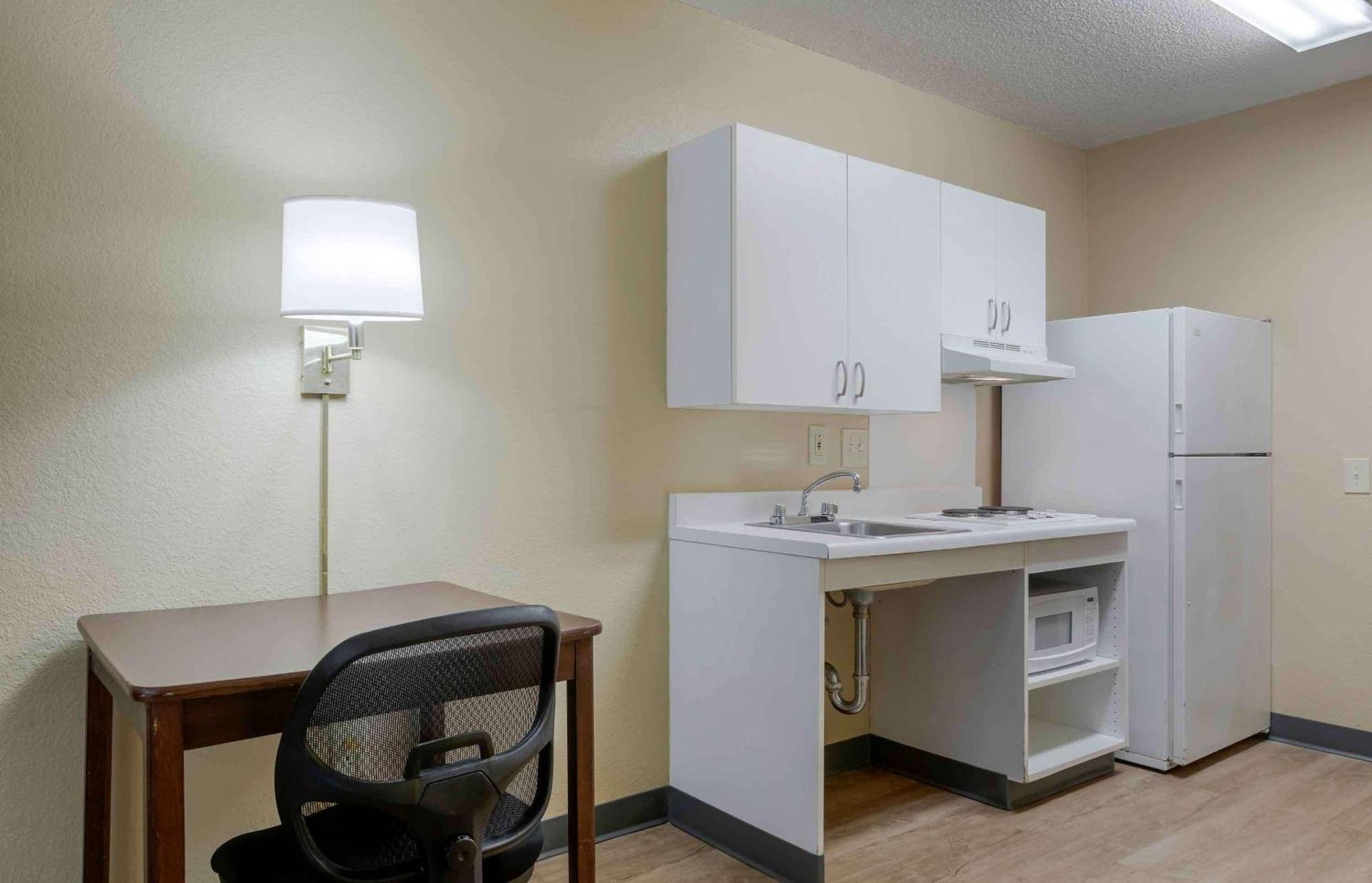 Extended Stay America Select Suites - Newport News - Oyster Point Bagian luar foto