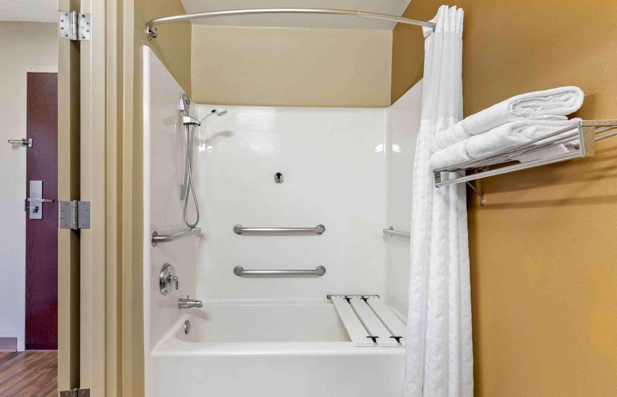 Extended Stay America Select Suites - Newport News - Oyster Point Bagian luar foto