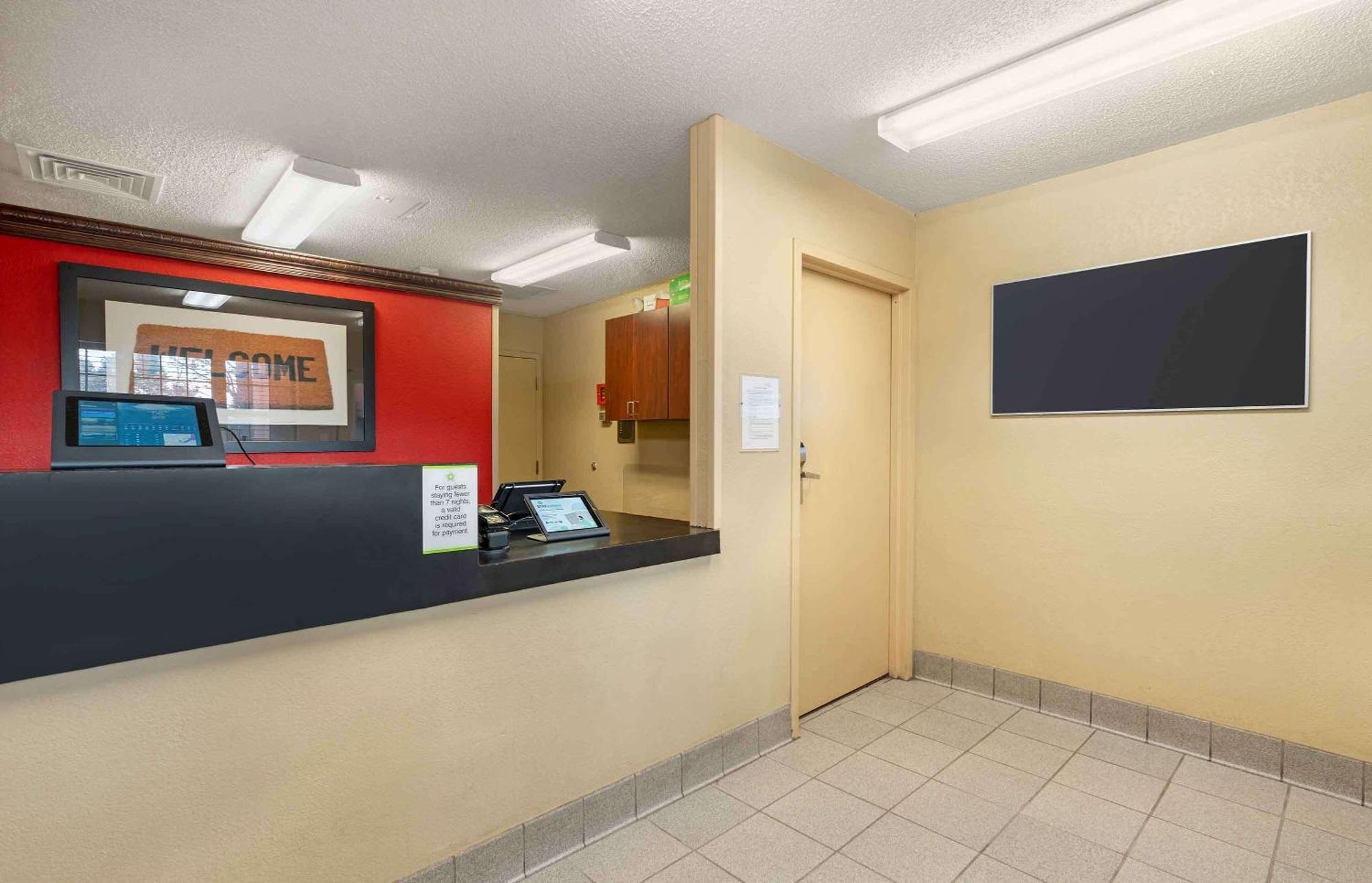 Extended Stay America Select Suites - Newport News - Oyster Point Bagian luar foto