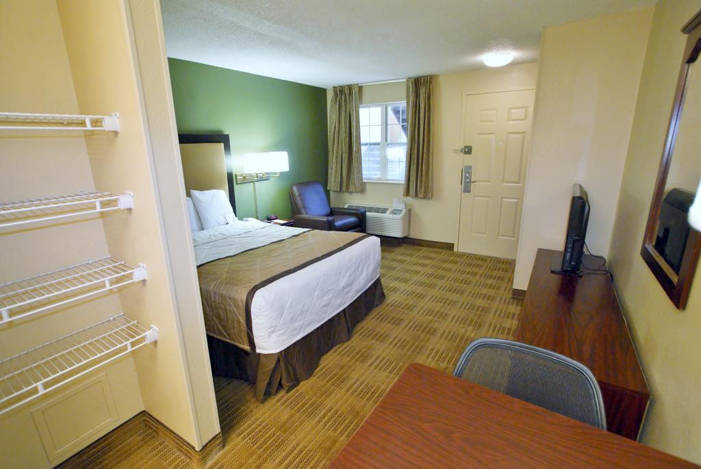Extended Stay America Select Suites - Newport News - Oyster Point Bagian luar foto