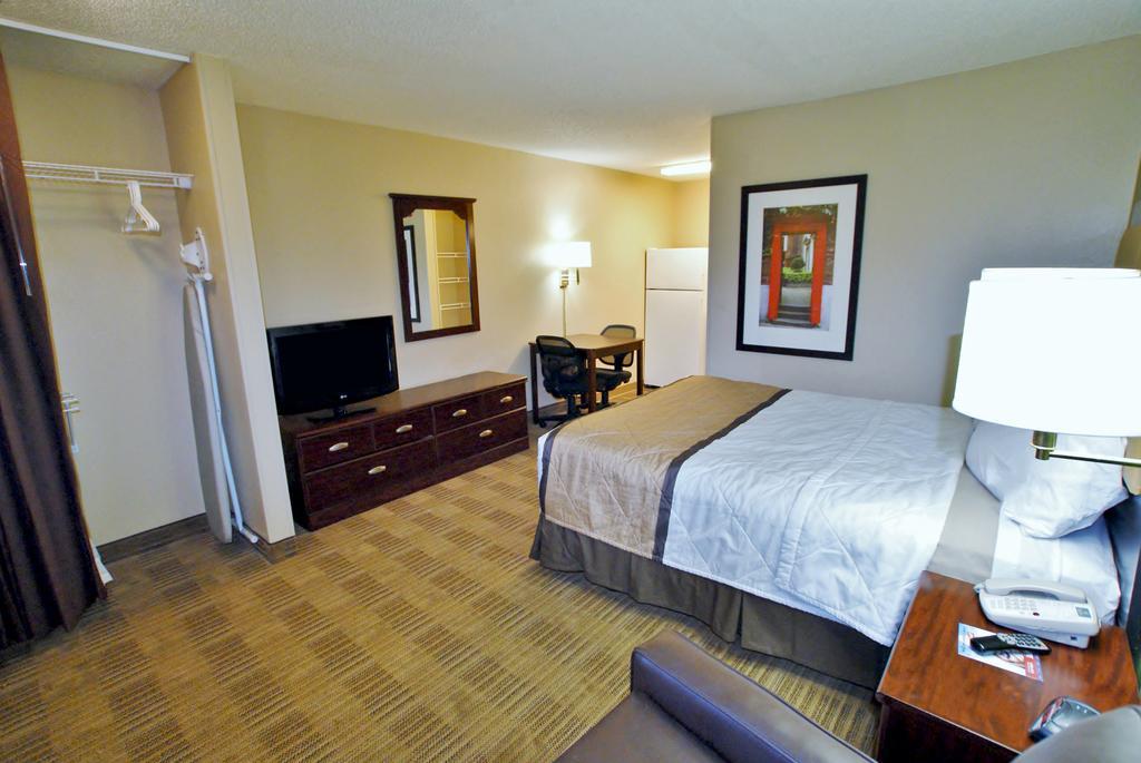 Extended Stay America Select Suites - Newport News - Oyster Point Bagian luar foto