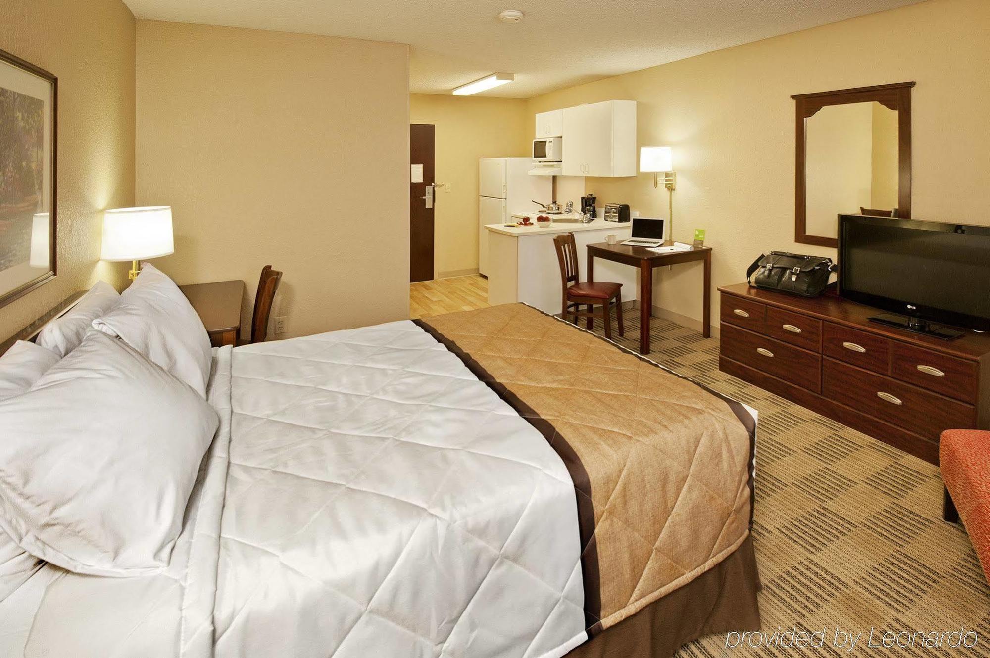 Extended Stay America Select Suites - Newport News - Oyster Point Bagian luar foto