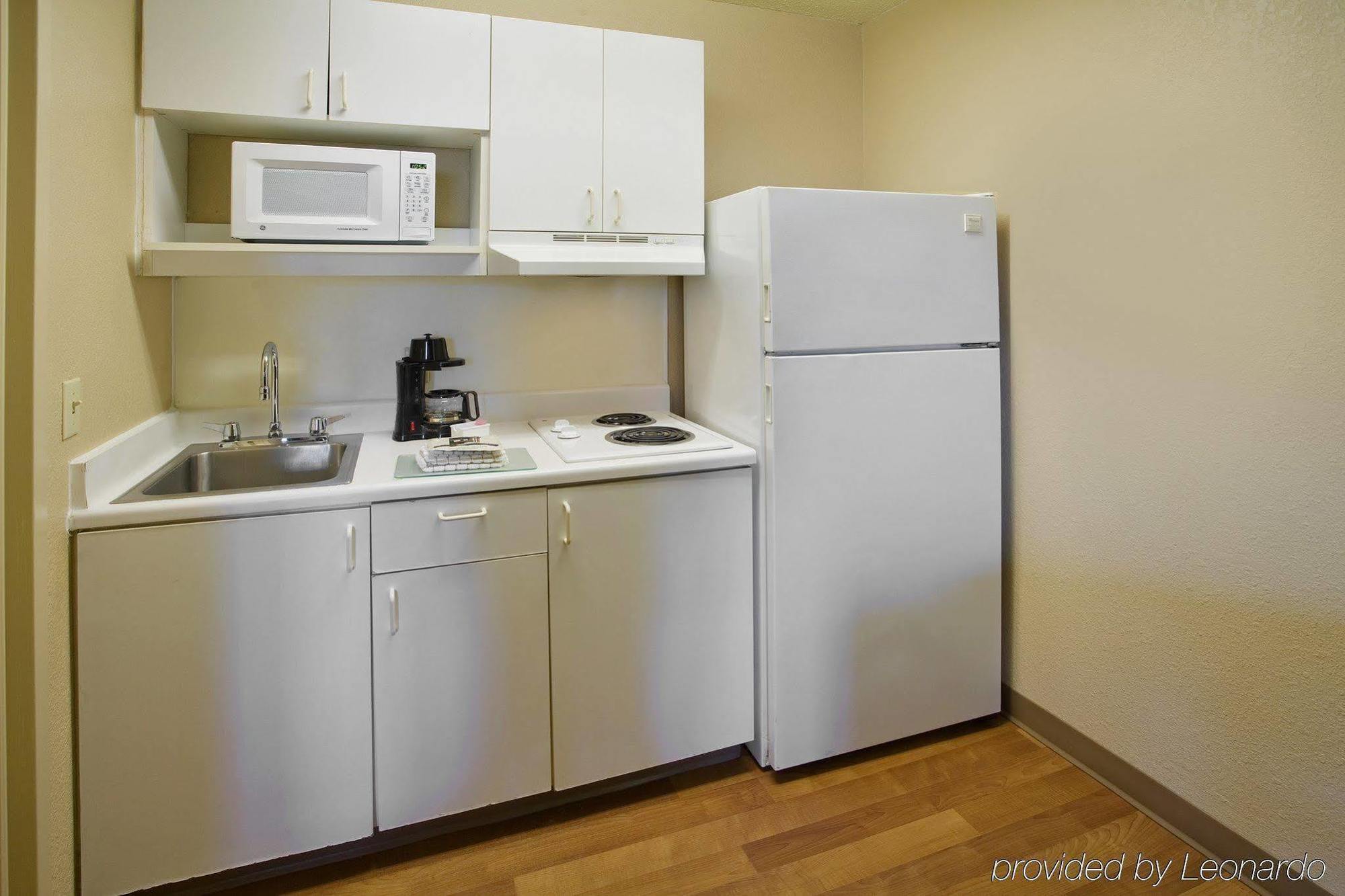 Extended Stay America Select Suites - Newport News - Oyster Point Bagian luar foto